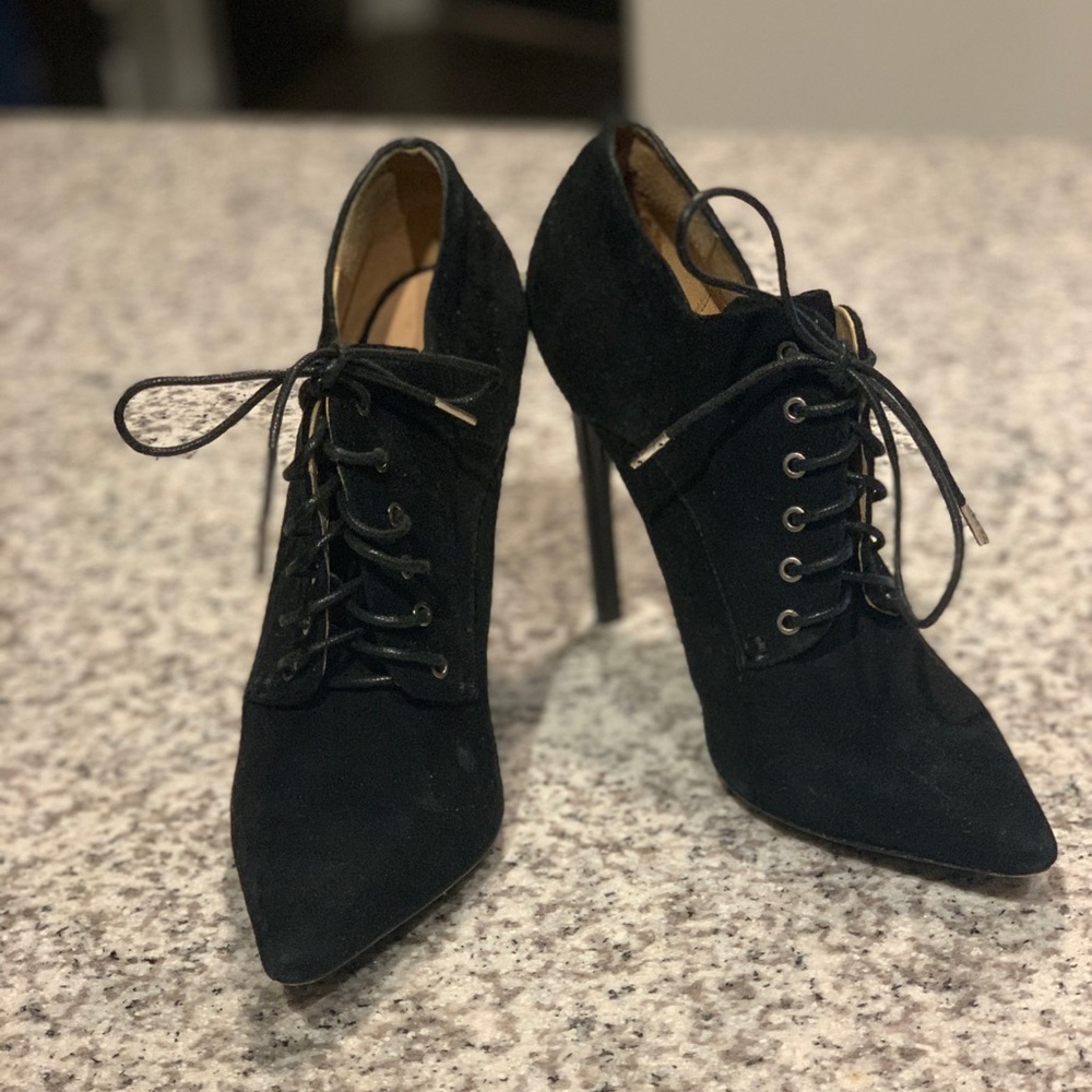 Lamb heeled ankle booties with pointed tip